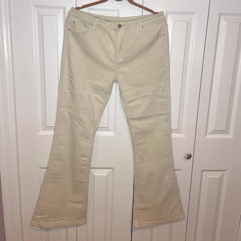 Women's BellBottom Stretch Fit Flared Corduroy Jeans White size XL